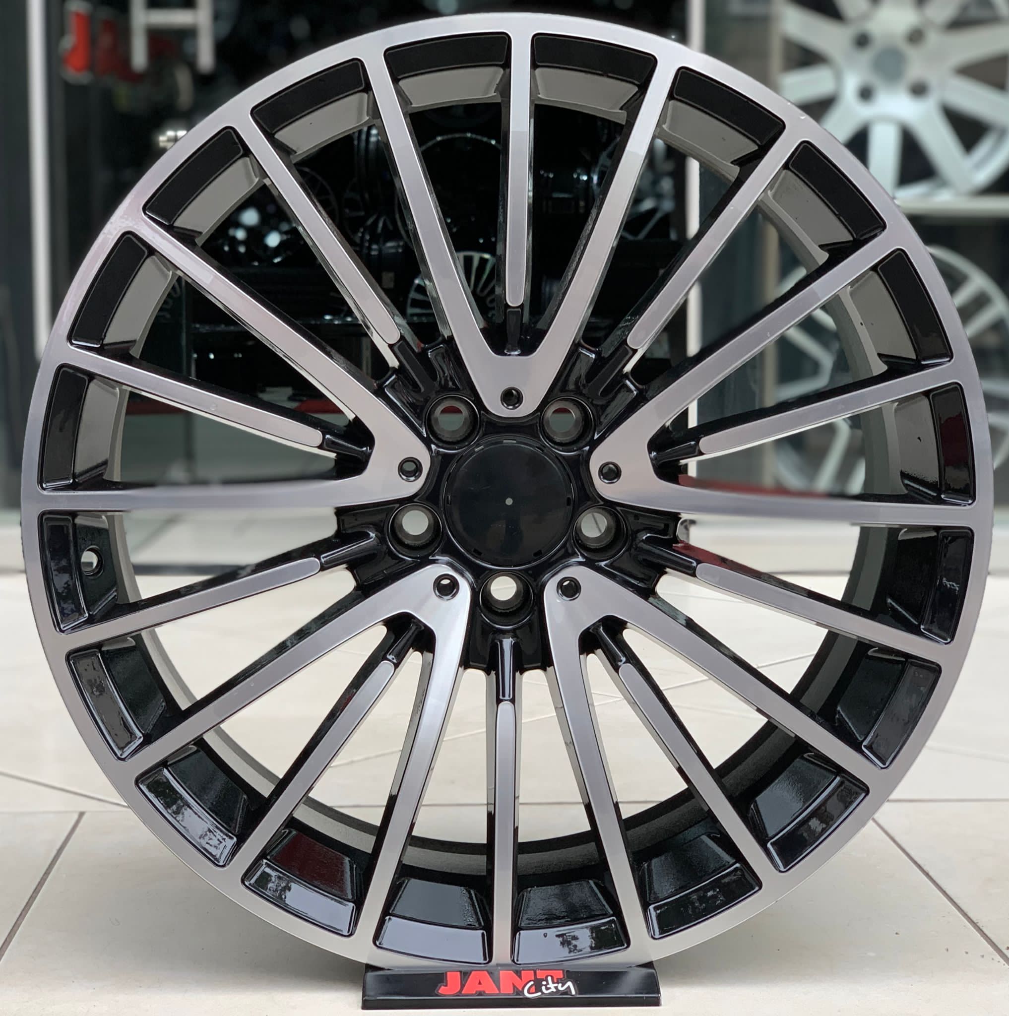 20′ 5X112 MERCEDES AMG JANT MODELİ