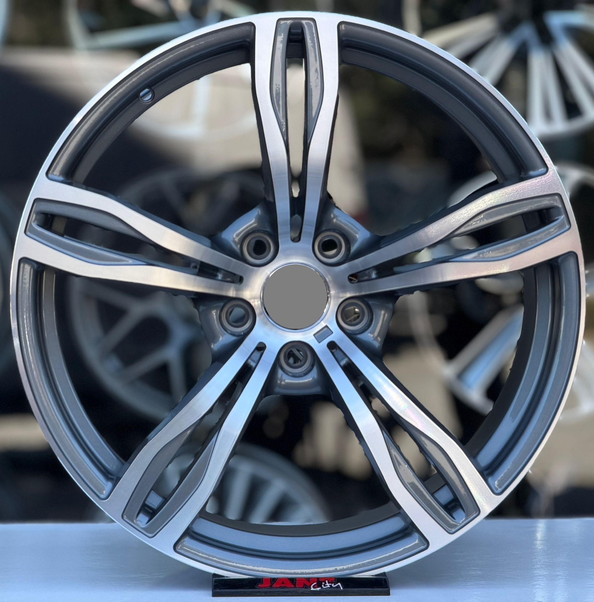 İTHAL 20′ 5×120 F10 M5 JANT MODELİ