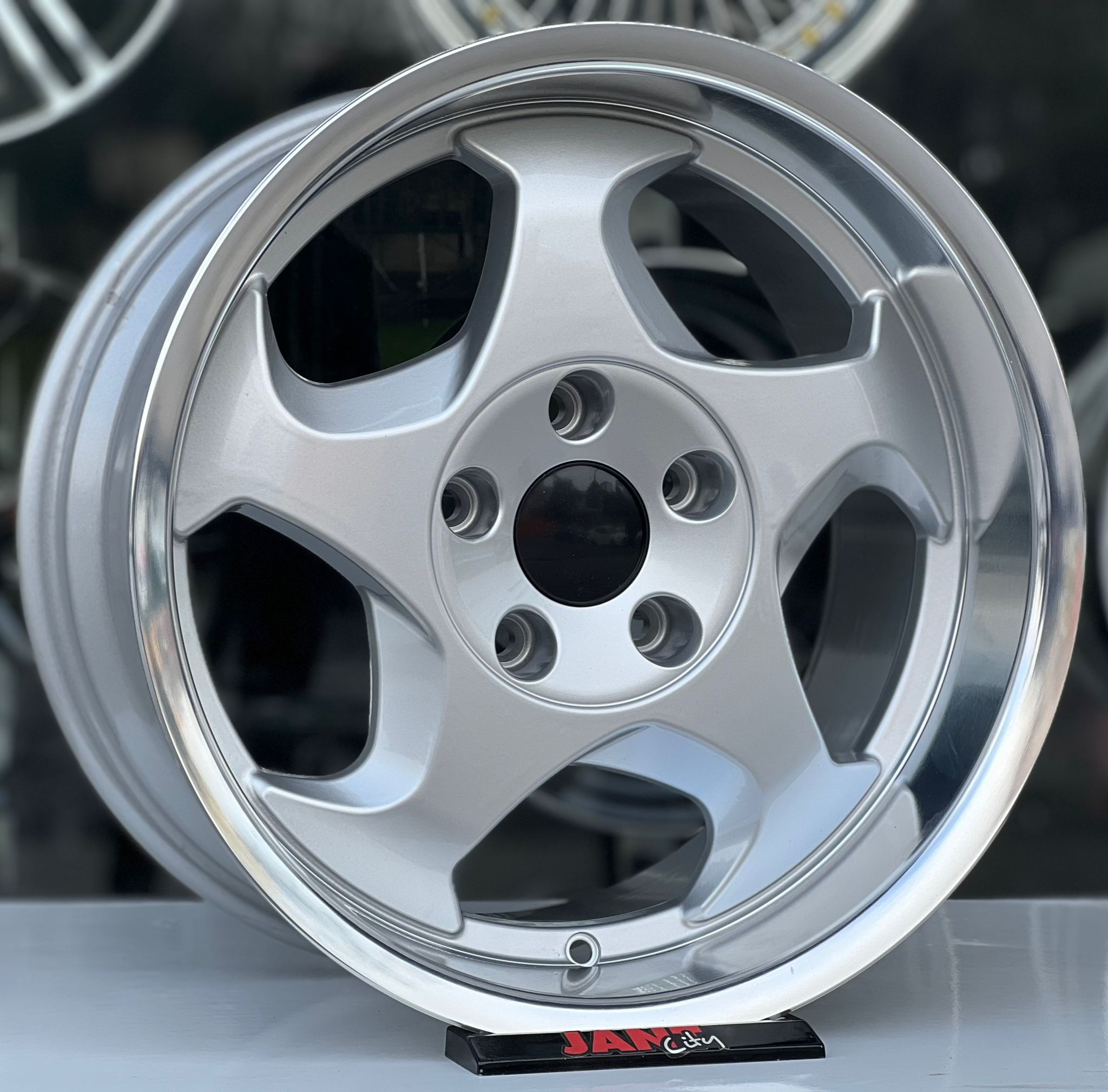 18′ 5X105 MOTORSPORT JANT MODELİ küçük resim 2