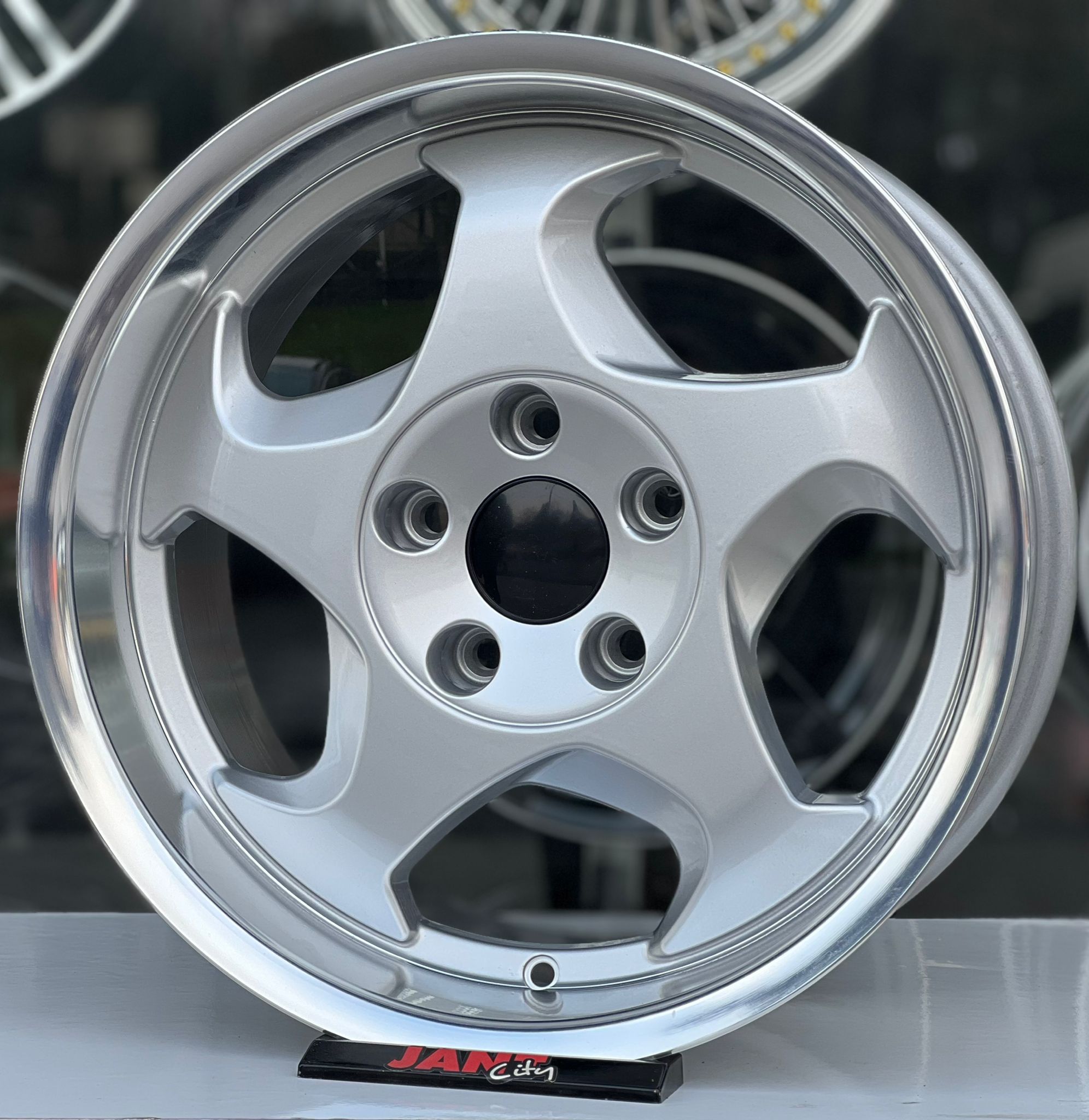 18′ 5X105 MOTORSPORT JANT MODELİ küçük resim 3