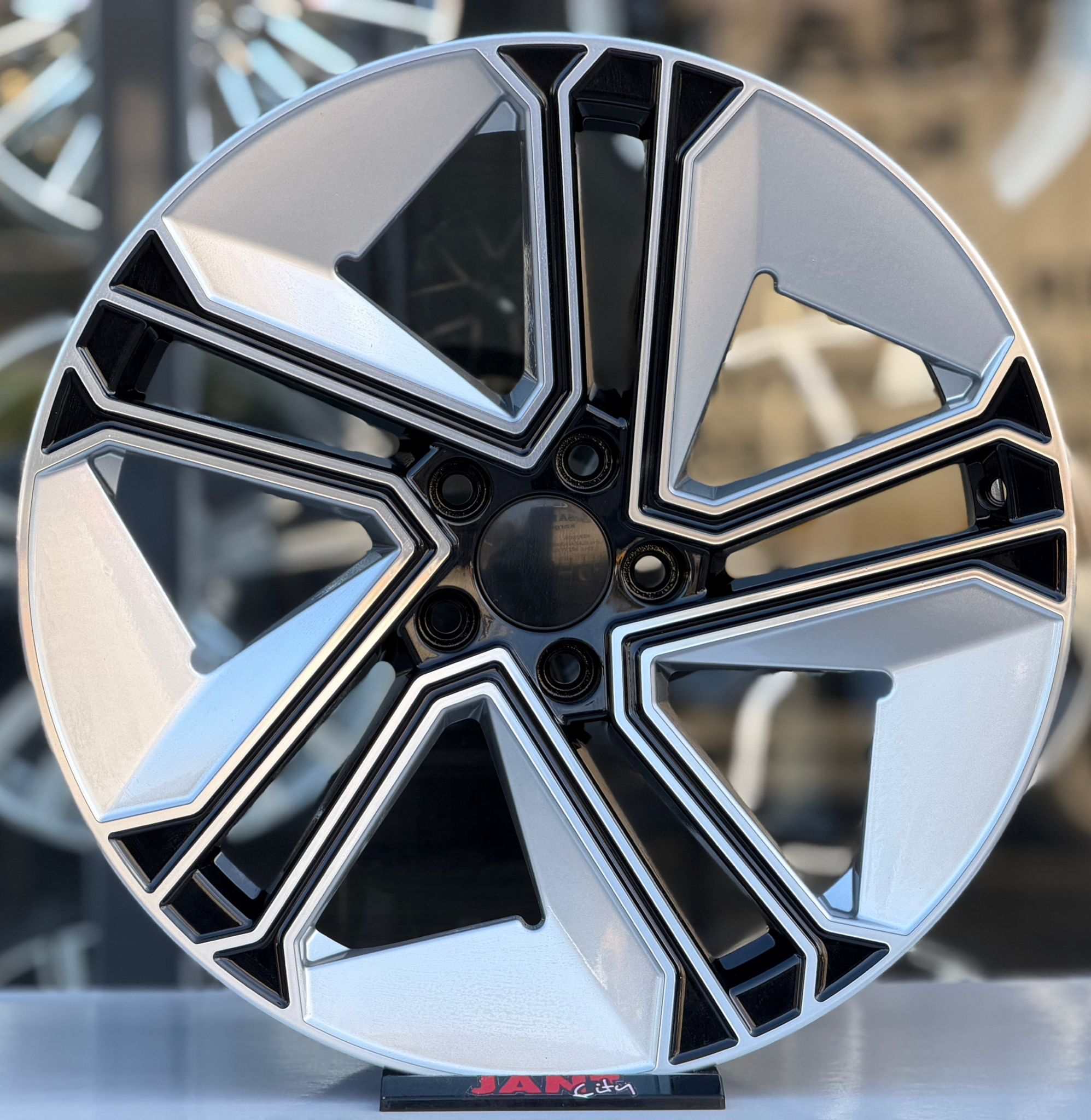 18′ 5X112 E-TRON JANT MODELİ