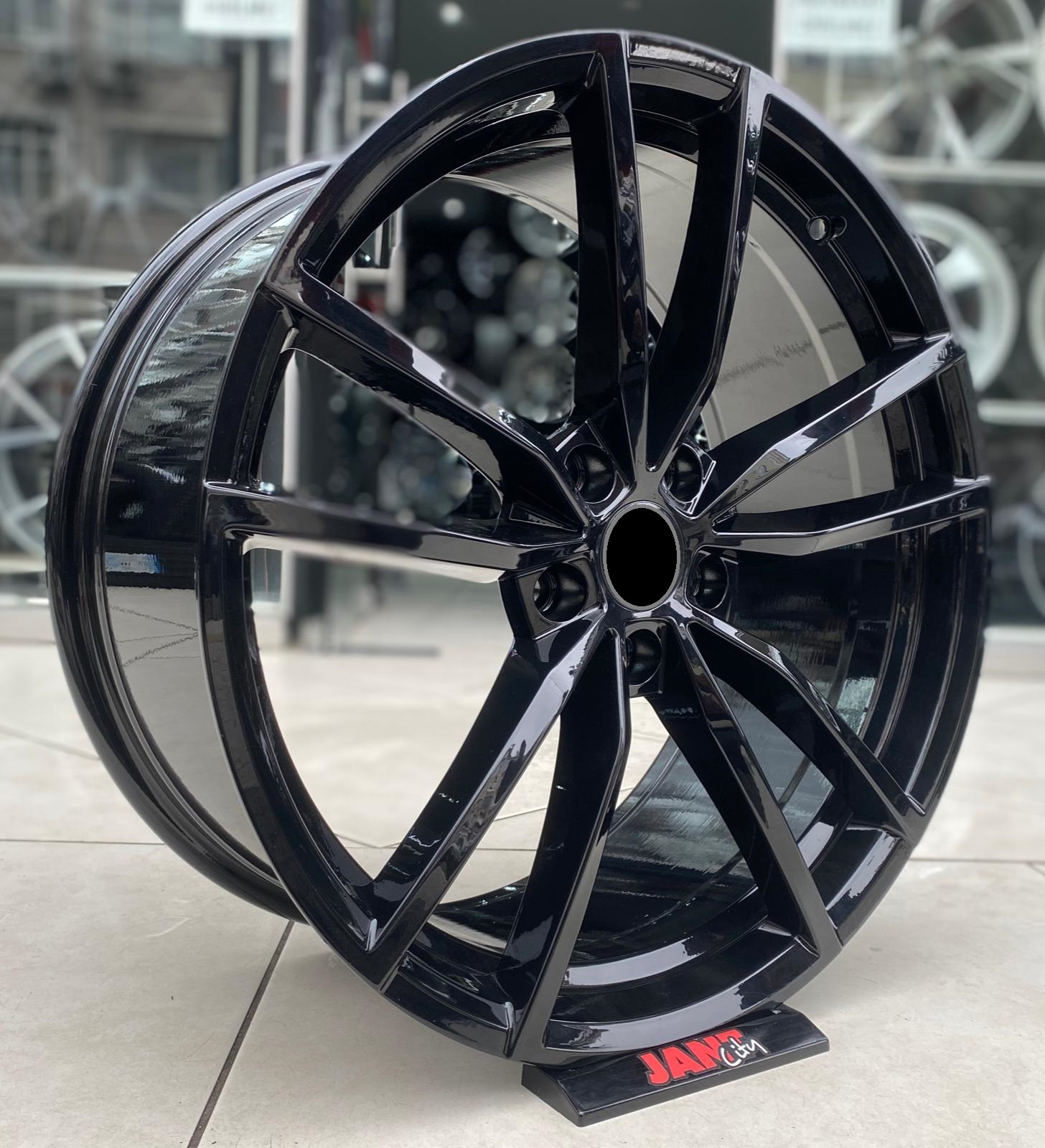 18 5X112 PRETORİA JANT MODELİ küçük resim 2