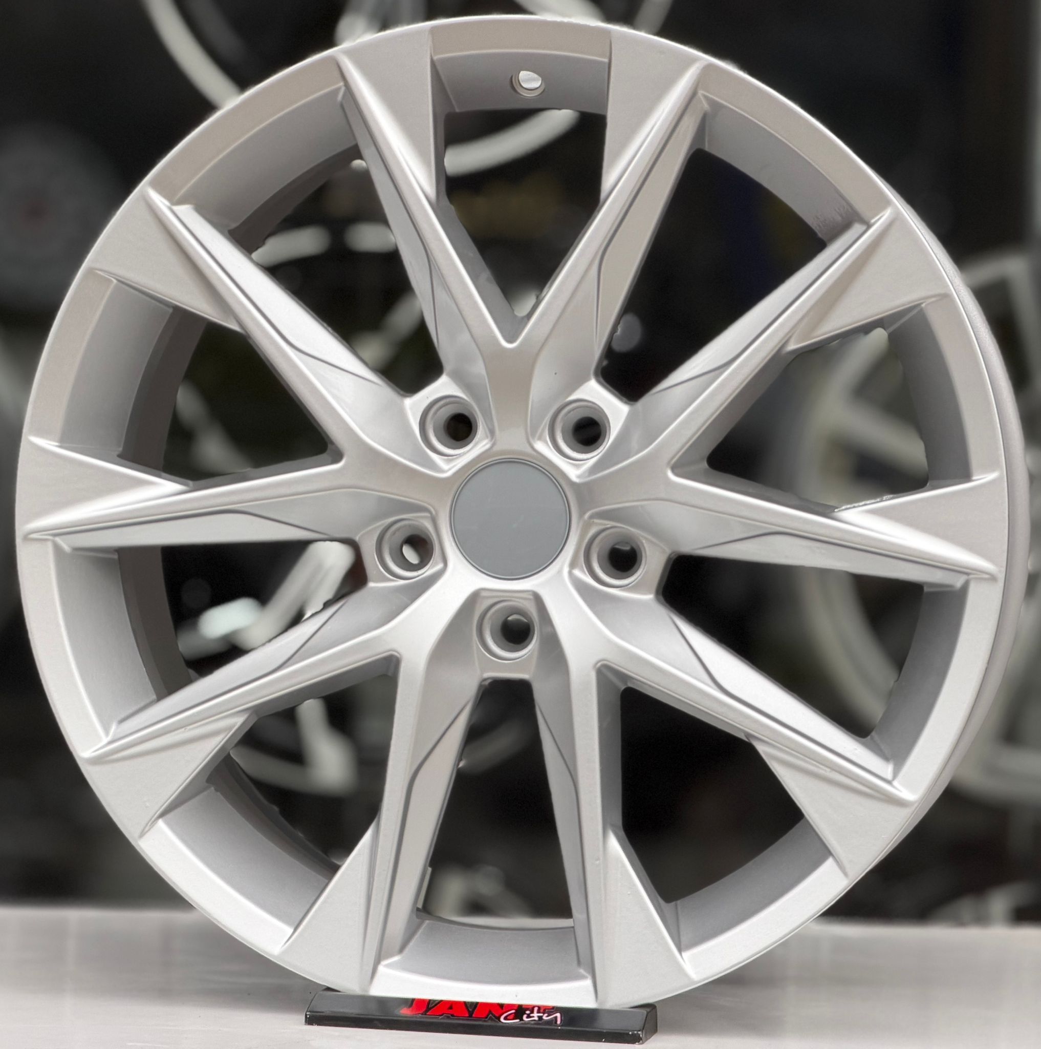 18′ 5X112 AKREP JANT MODELİ küçük resim 3