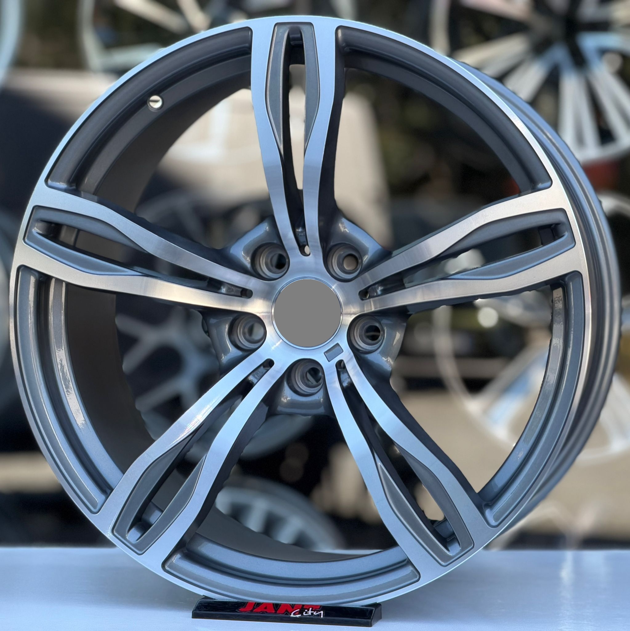 İTHAL 20′ 5×120 F10 M5 JANT MODELİ küçük resim 3